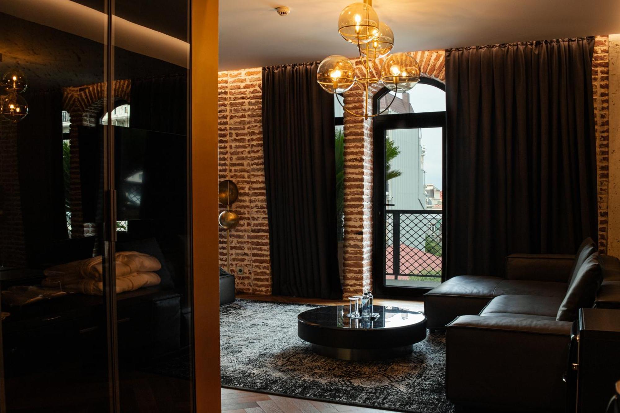 Hotel Mandarin Club House Batumi Exterior foto