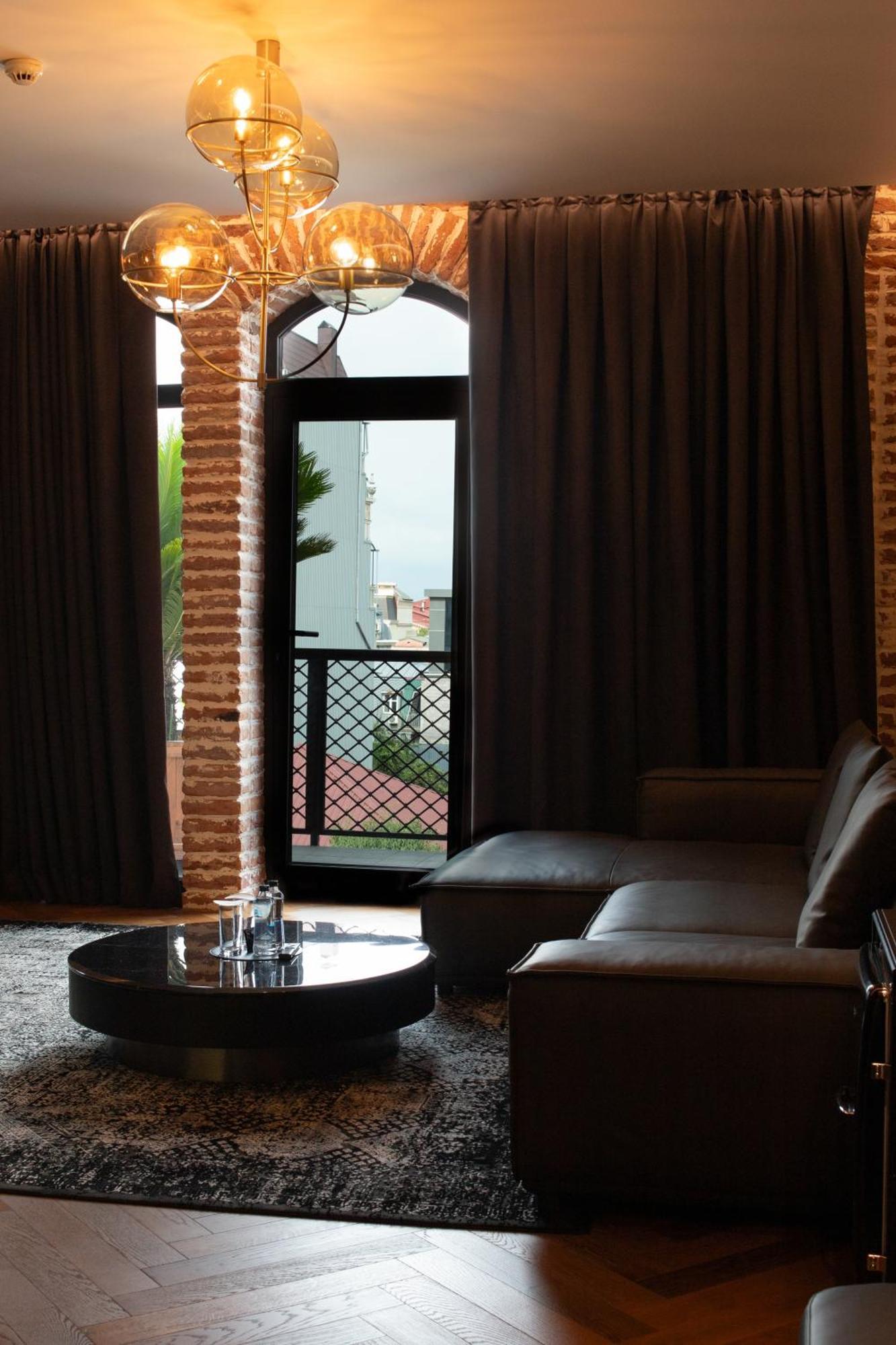 Hotel Mandarin Club House Batumi Exterior foto